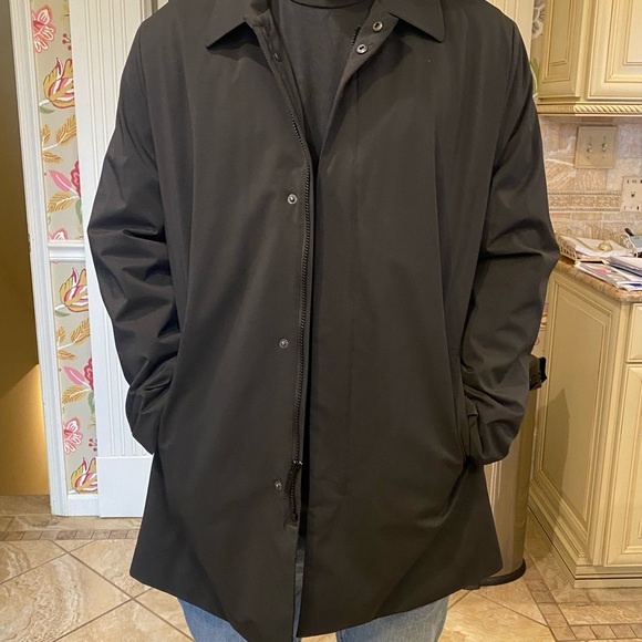 Men’s Tailored Fit Raincoat - Picture 3 of 8